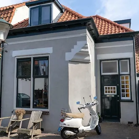 Hébergement de vacances Home *